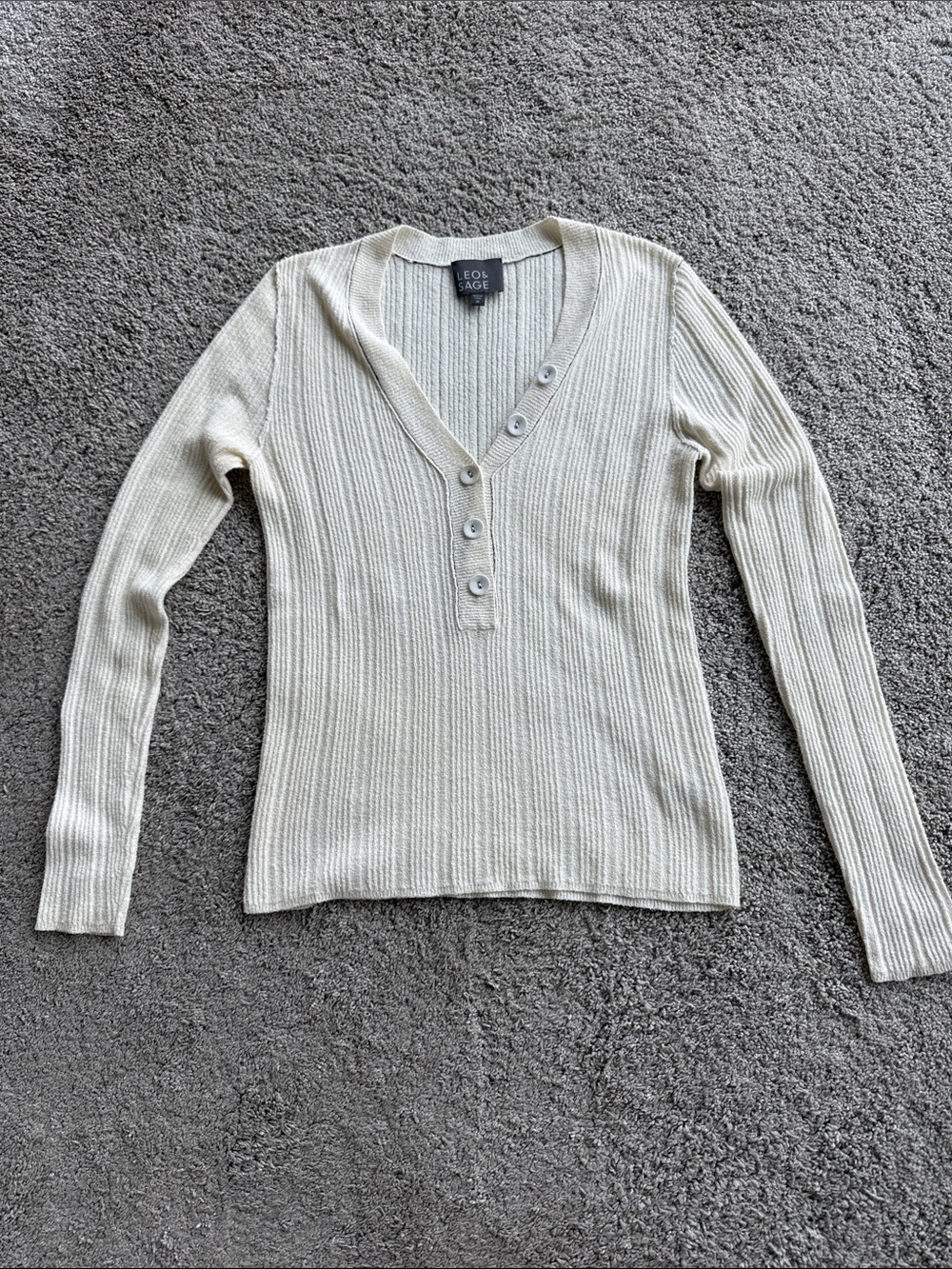 Leo & Sage Cream Ribbed V-Neck Button Henley Sweater
